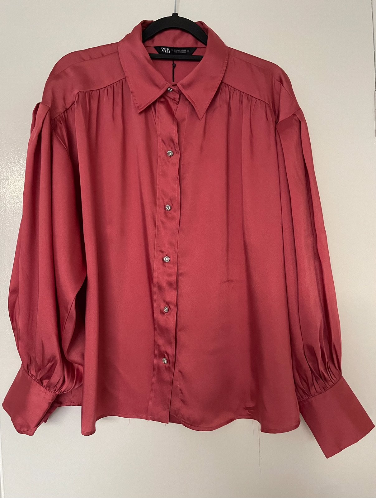 Satijn blouse met pofmouwen, Maat 38/40 (M), Zara, Nieuw, Ophalen of Verzenden
