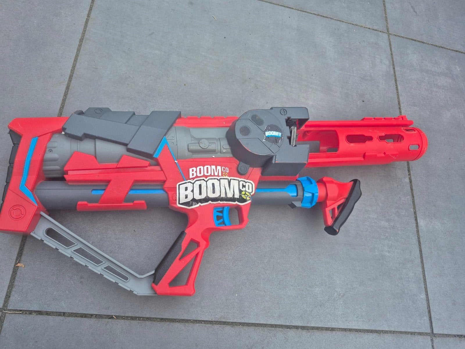 BoomCo Blaster Speelgoedgeweer, Ophalen