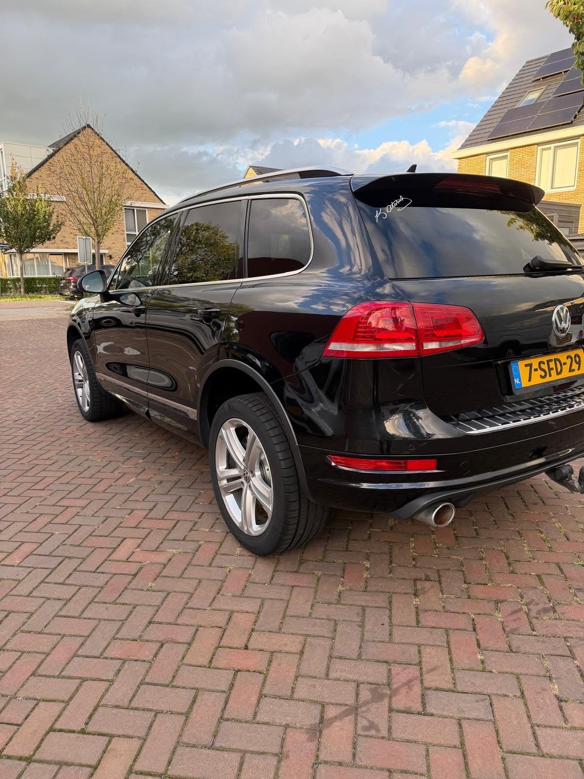 Volkswagen Touareg 3.0 V6 TDI 180KW BMT 4M  AUT 2013 Zwart, Automaat, Zwart, 255 €/maand, Zwart