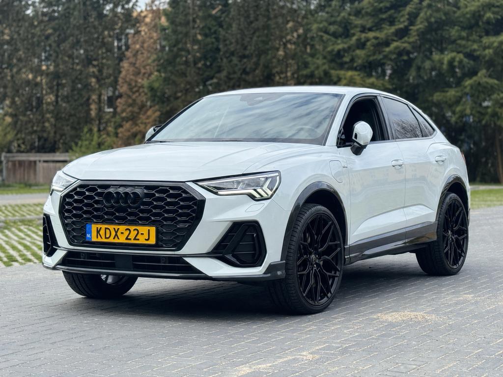 ✅Audi Q3 45 TFSI e Sportback 3x S-Line | Elektrische Stoelen, Auto's, Audi, Automaat, Zwart, 4 cilinders, Wit