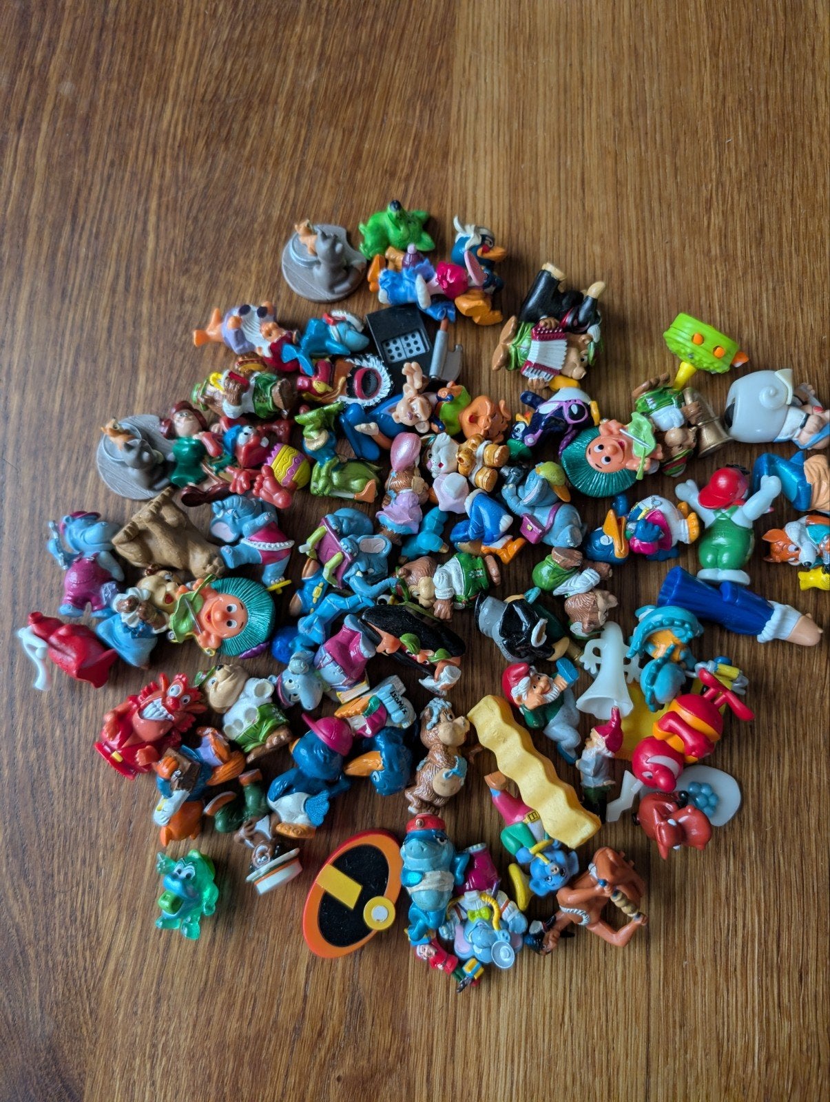 Grote verzameling van diverse speelfiguren, Ophalen