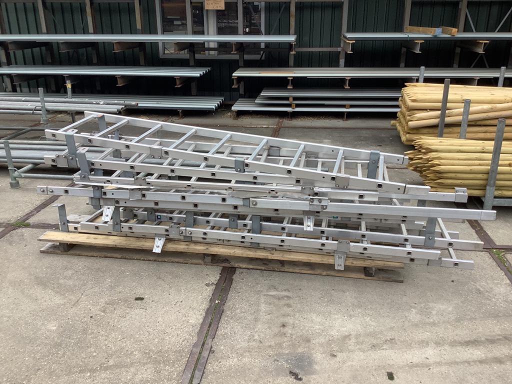 Geveltrap (vluchtladder), Ophalen, Gebruikt, ., Ladder