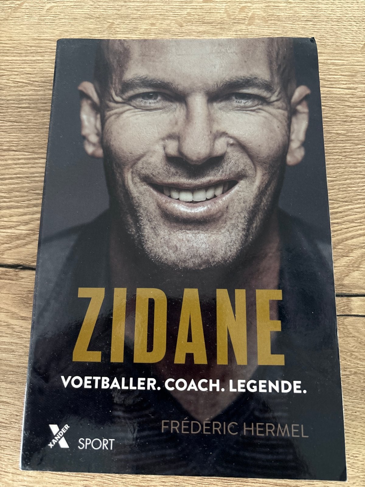 Zidane: Voetballer. Coach. Legende. - Biografie, Boeken, Ophalen of Verzenden, Zo goed als nieuw, Balsport
