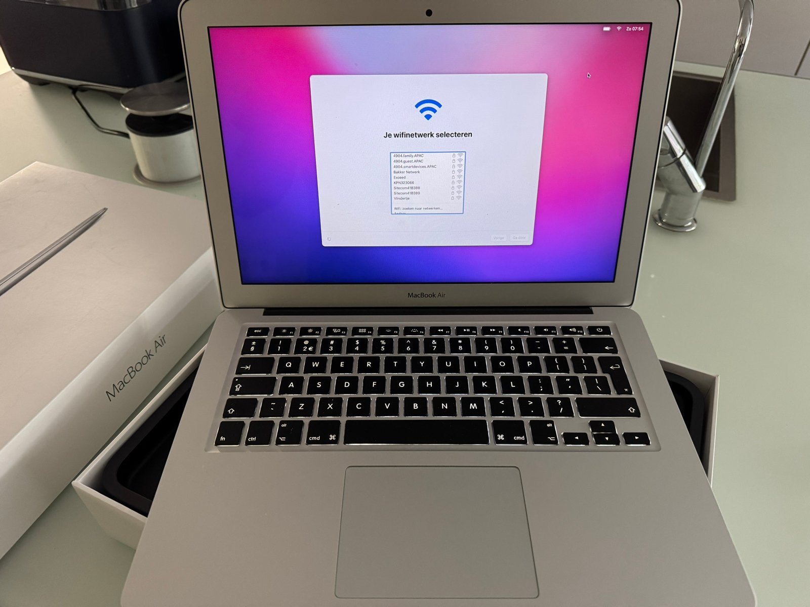 Apple MacBook Air 13-inch (2017) - 8GB RAM, 256GB SSD