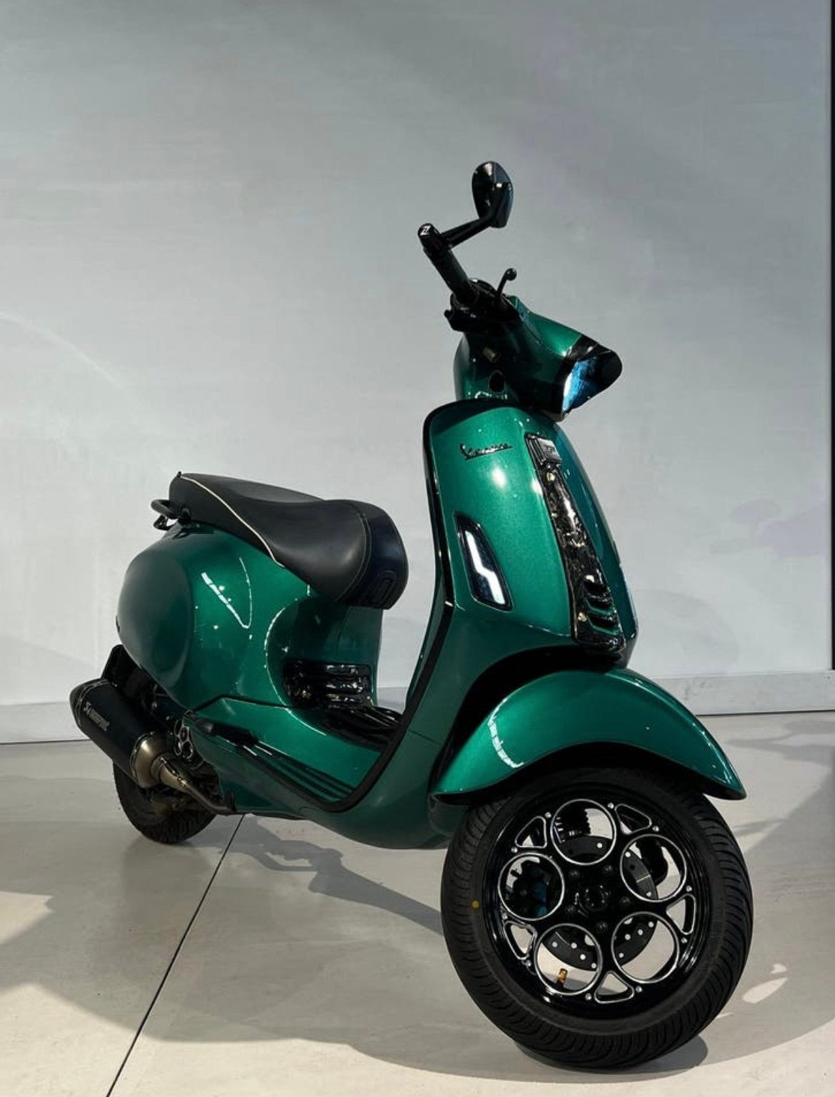 Vespa spint BMW isle of man green, Ophalen of Verzenden, Zo goed als nieuw, Benzine, Overige modellen