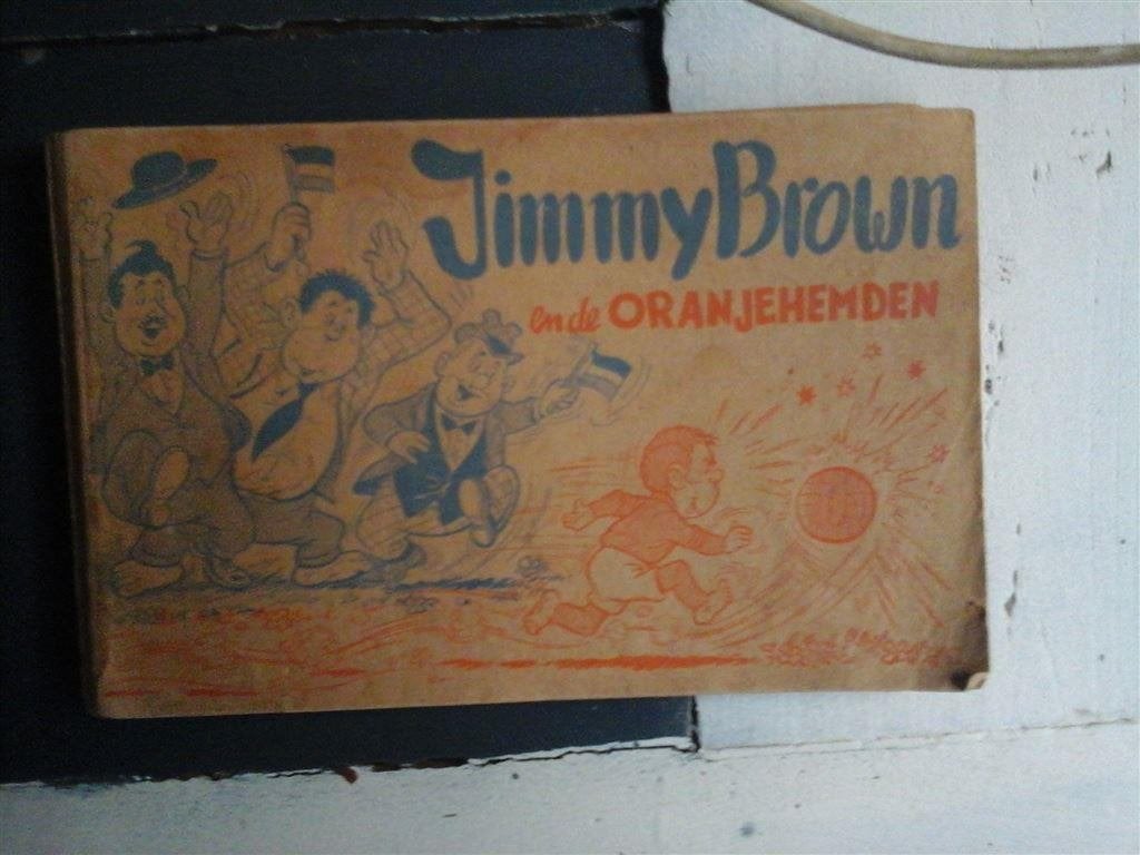 ns5-jimmy brown en de oranjehemden, Eén stripboek, Ophalen of Verzenden, Zo goed als nieuw