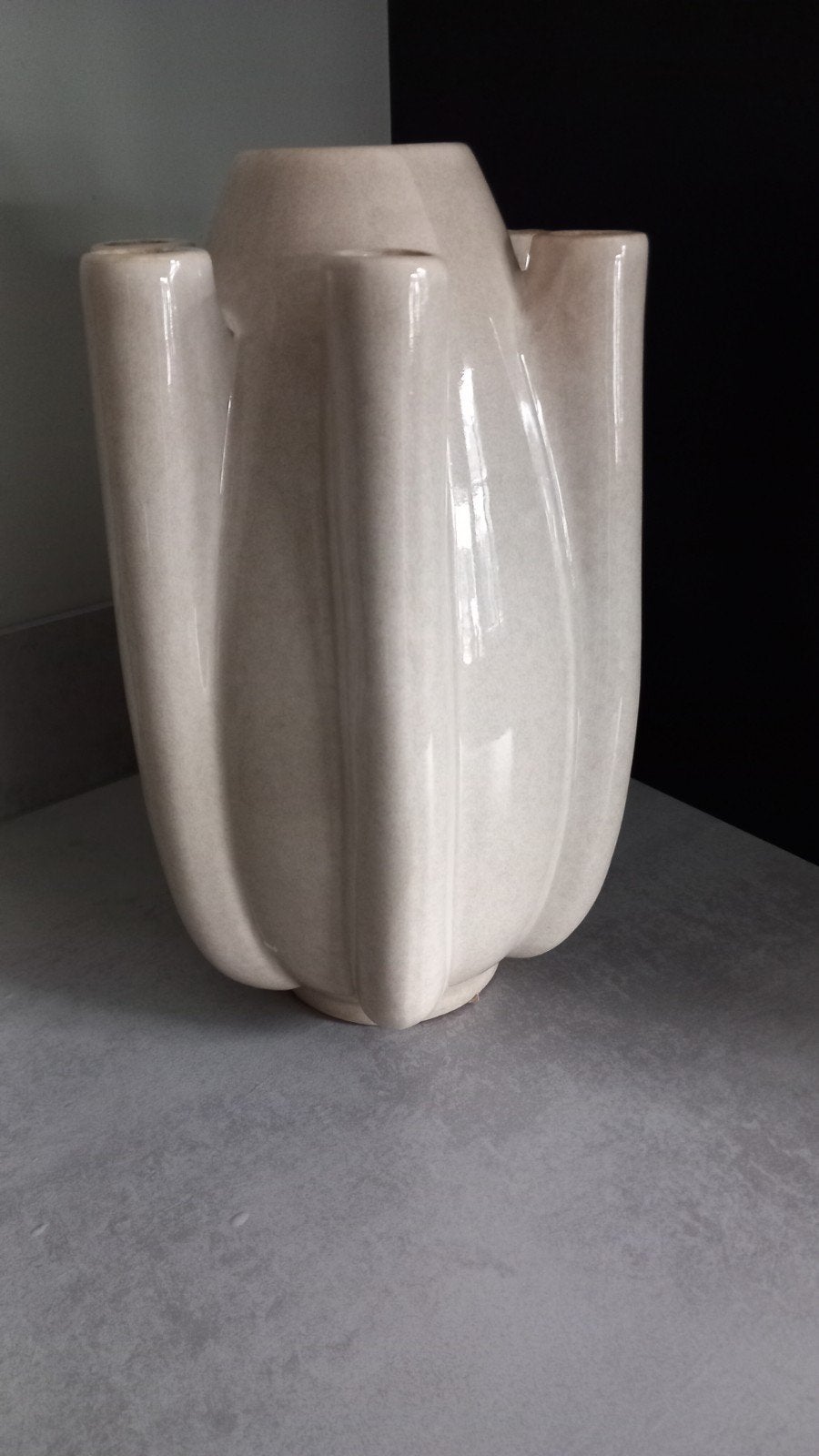 Vaas tulp Leen Bakker beige, Overige kleuren, Aardewerk of Porselein, Ophalen of Verzenden, Zo goed als nieuw