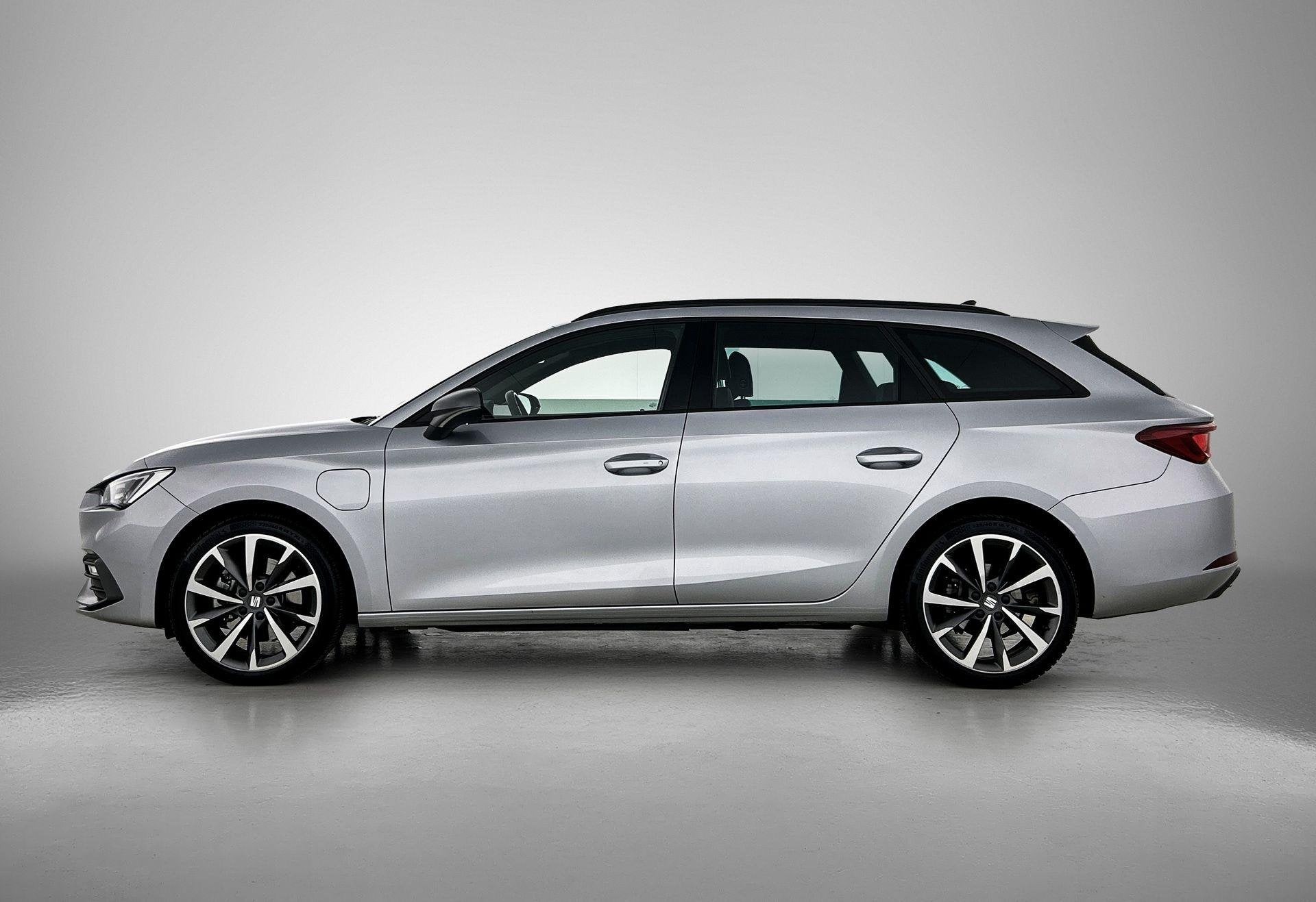 SEAT Leon Sportstourer 1.4 TSI eHybrid PHEV FR | NIEUW BINNE, Auto's, 12 maanden, Stof, Gebruikt, 4 cilinders