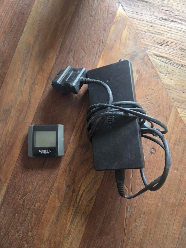 Te koop Shimano steps oplader en display, Fietsen en Brommers, Fietsaccessoires | Fietscomputers, Ophalen of Verzenden