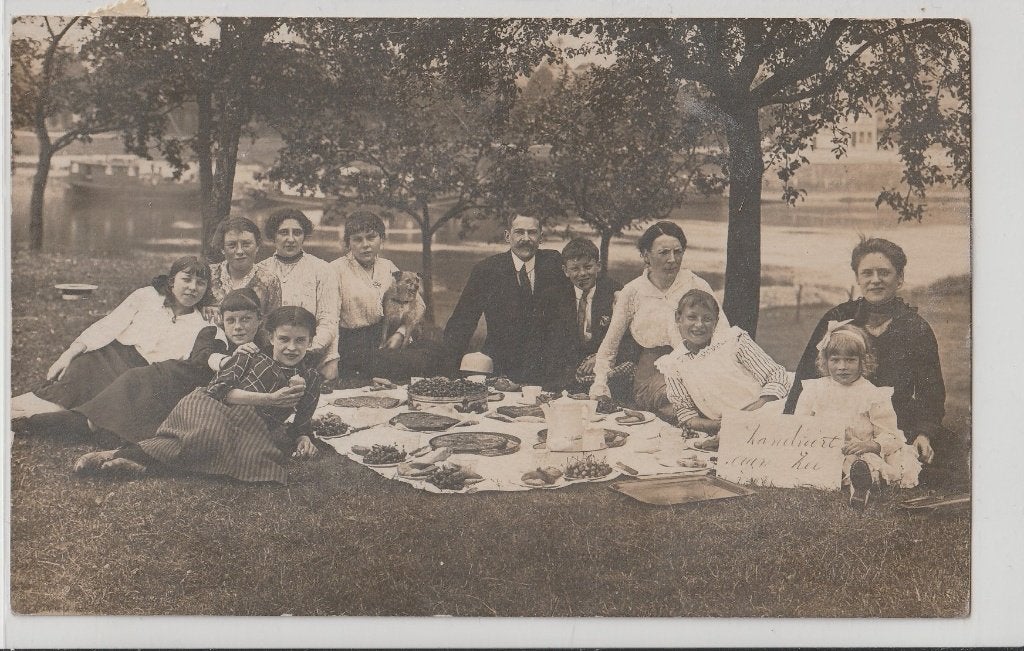 maastricht picnic langs de maas, Ophalen of Verzenden, Voor 1940, Overige onderwerpen