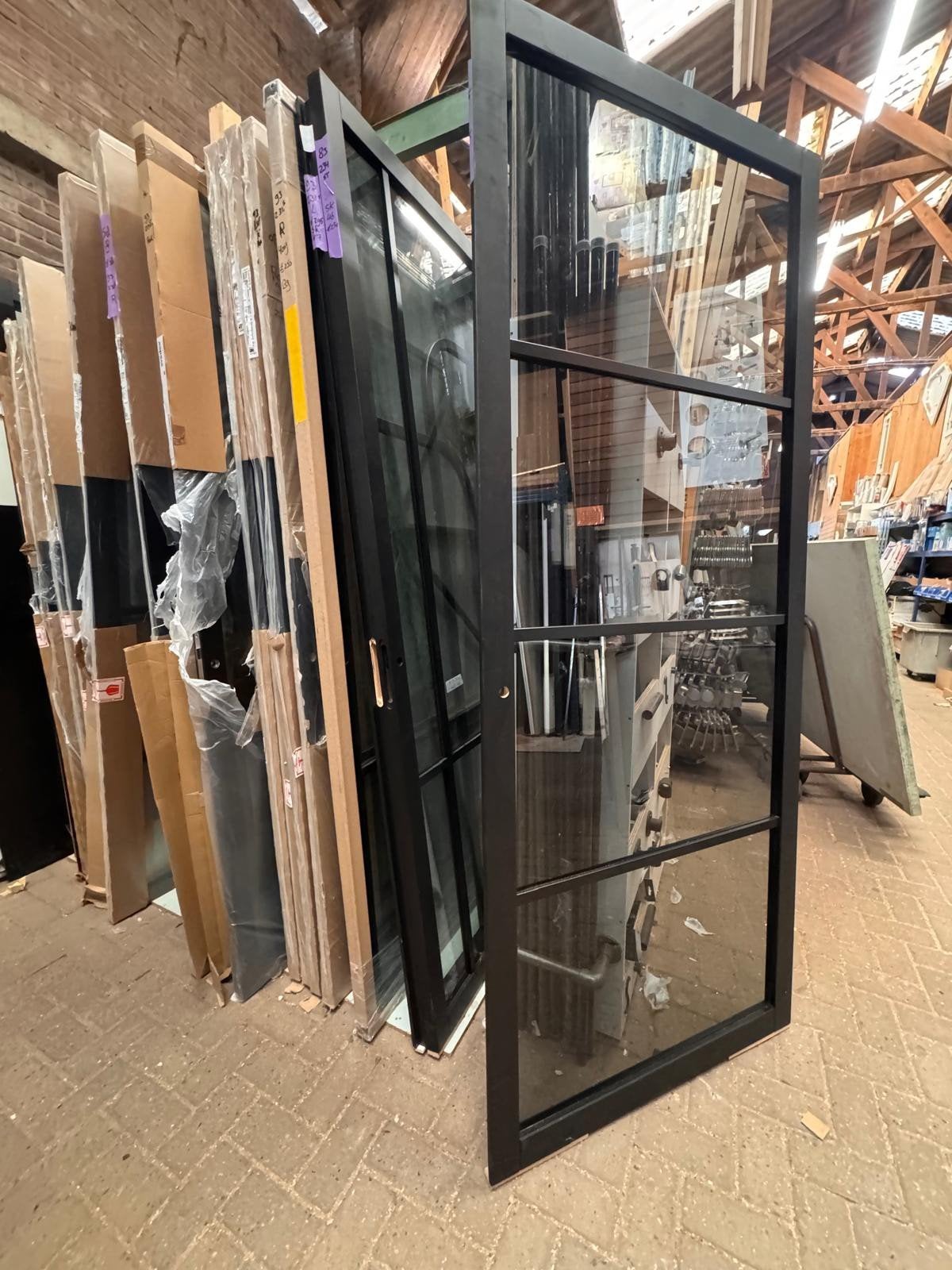 93x231,5 binnendeur opdek staallook zwart rookglas sk48, Ophalen, Binnendeur, Nieuw, Glas