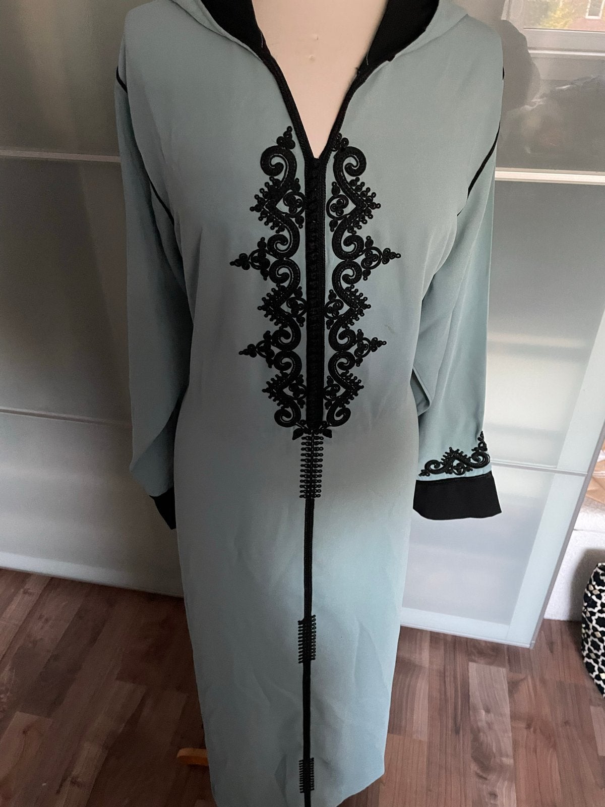 Elegante Kaftan/Jellaba in Maat 46/48 - Lichtblauw met Zwart, Kleding | Dames, Blauw, Maat 46/48 (XL) of groter, Ophalen of Verzenden