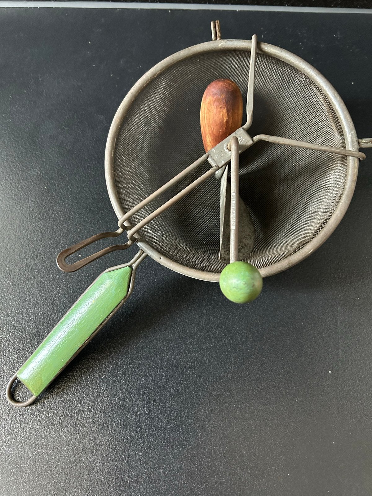 Vintage Keuken Set: Zeef en Pureerapparaat met Groene Handva, Ophalen of Verzenden