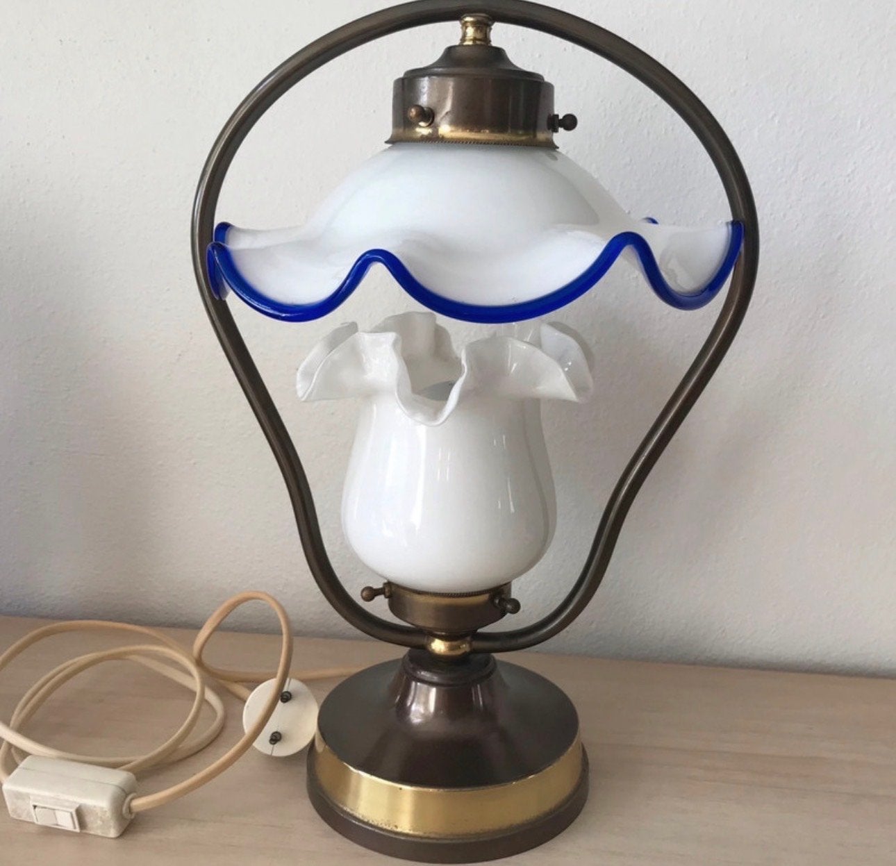 Vintage Tiffany Bronzen Tafellamp met Melkglas, Ophalen of Verzenden