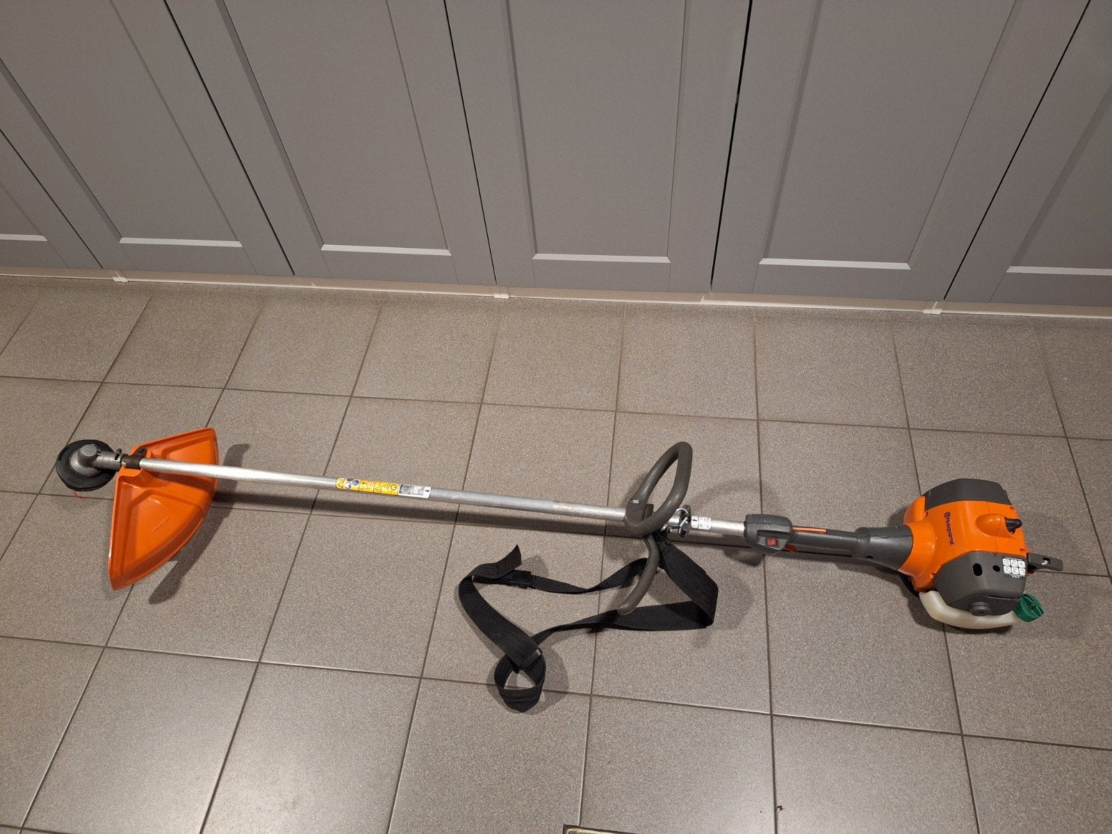 Husqvarna 128RJ Benzine Grastrimmer / Bosmaaier, Ophalen, Gebruikt, Benzine-grasmaaier, Husqvarna