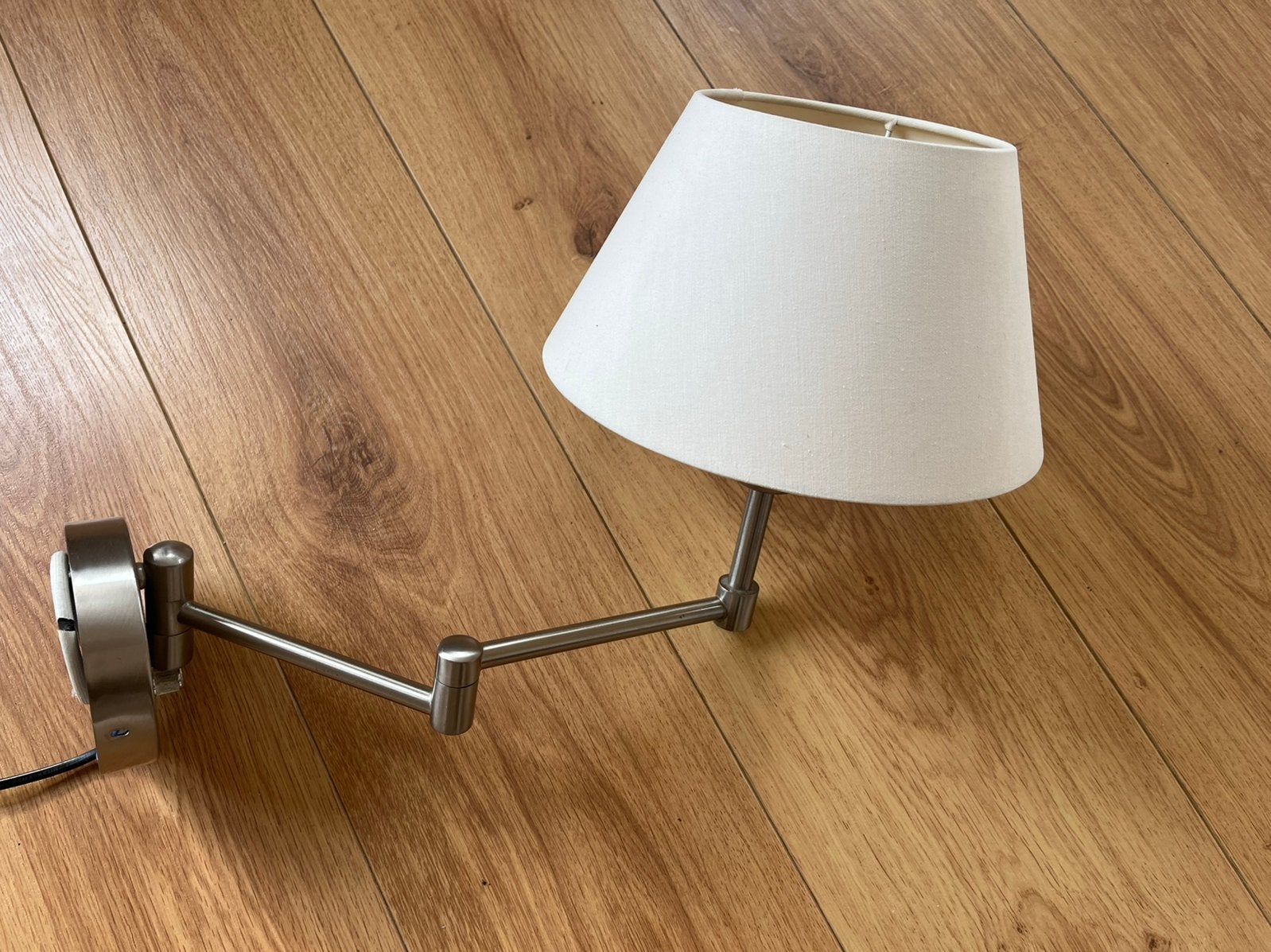 Wandlamp met stoffen kap, Ophalen, Zo goed als nieuw