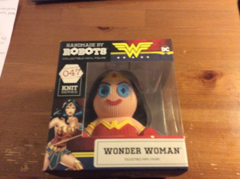 handmade by robots knit series vinyl figure Wonder Woman. Nw, Verzamelen, Poppetjes en Figuurtjes, Ophalen of Verzenden, Nieuw