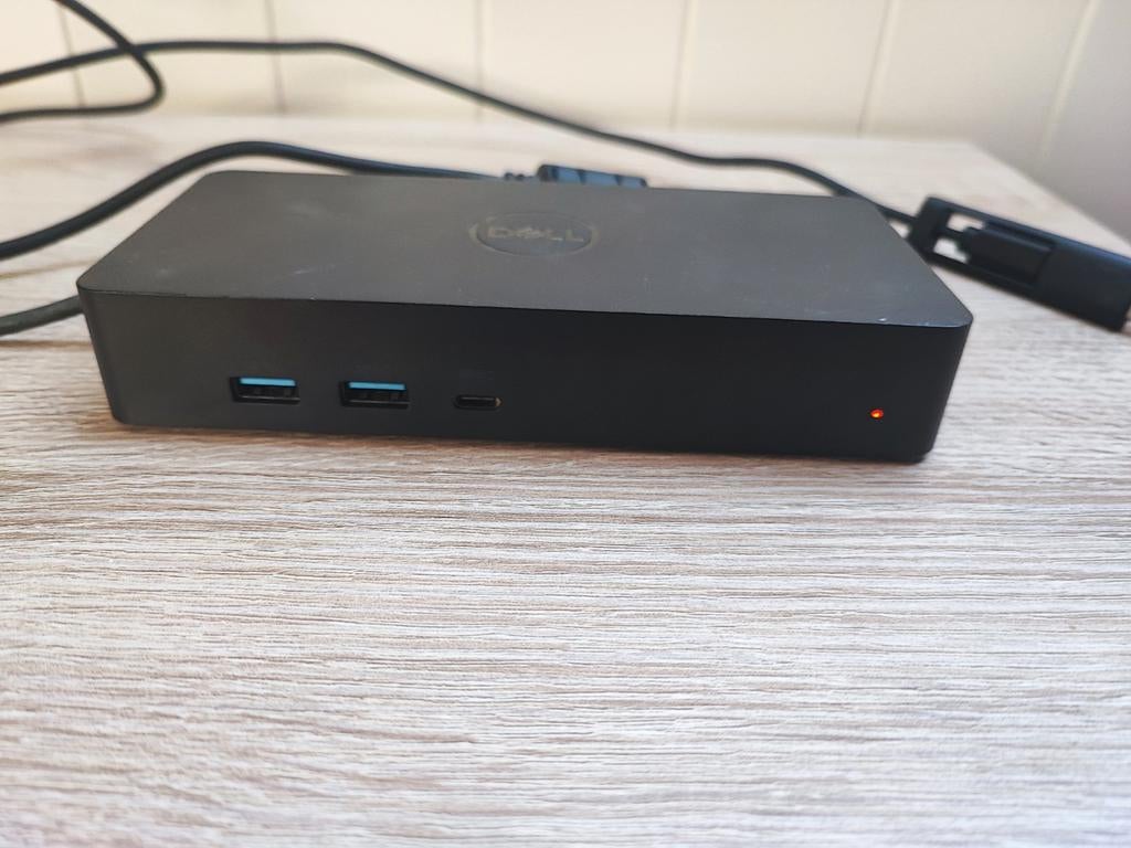 Te koop Dell d6006S dockingstation, Computers en Software, Dockingstations, Ophalen of Verzenden, Zo goed als nieuw, DELL, Docking station