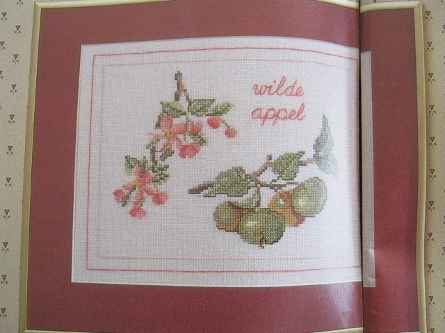 Borduurpatroon  Wilde appels   nr 7902 do, Verzenden, Nieuw, Handborduren, Patroon