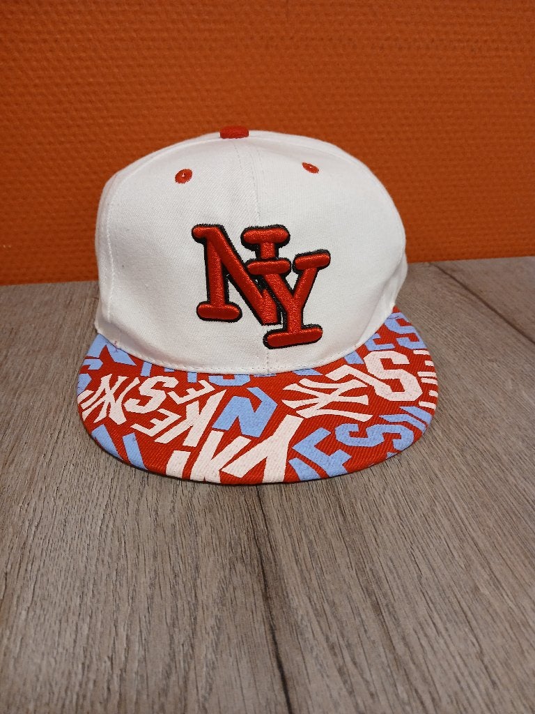 New York Snapback pet, Ophalen of Verzenden, Zo goed als nieuw, One size fits all, Pet