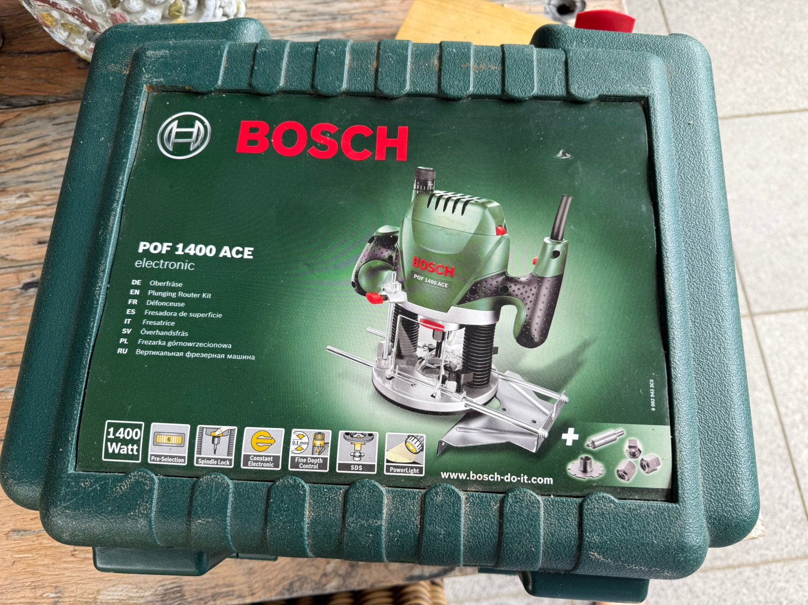 Bosch Bovenfrees met koffer en frezenset, Ophalen, Zo goed als nieuw, 600 watt of meer, Overige typen