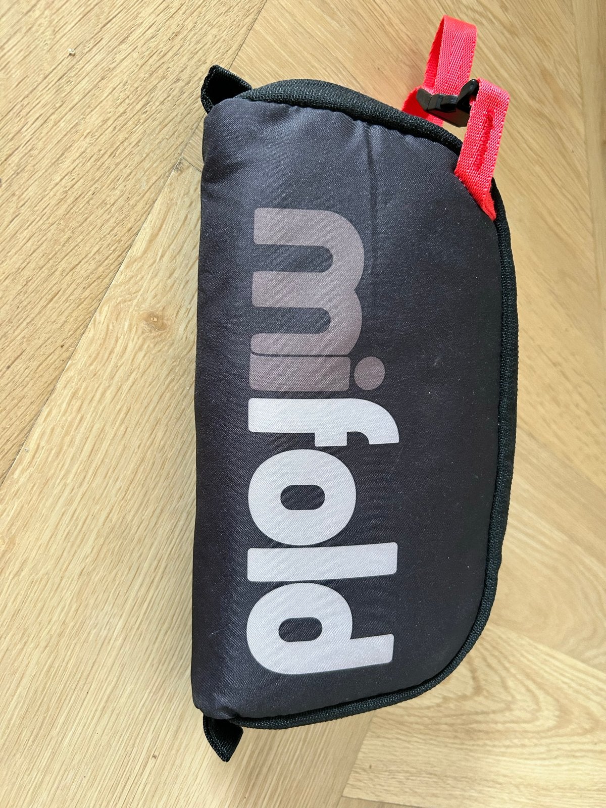 Mifold Travel Booster for use with car seatbelts, Kinderen en Baby's, Kinderstoelen, Ophalen, Overige typen