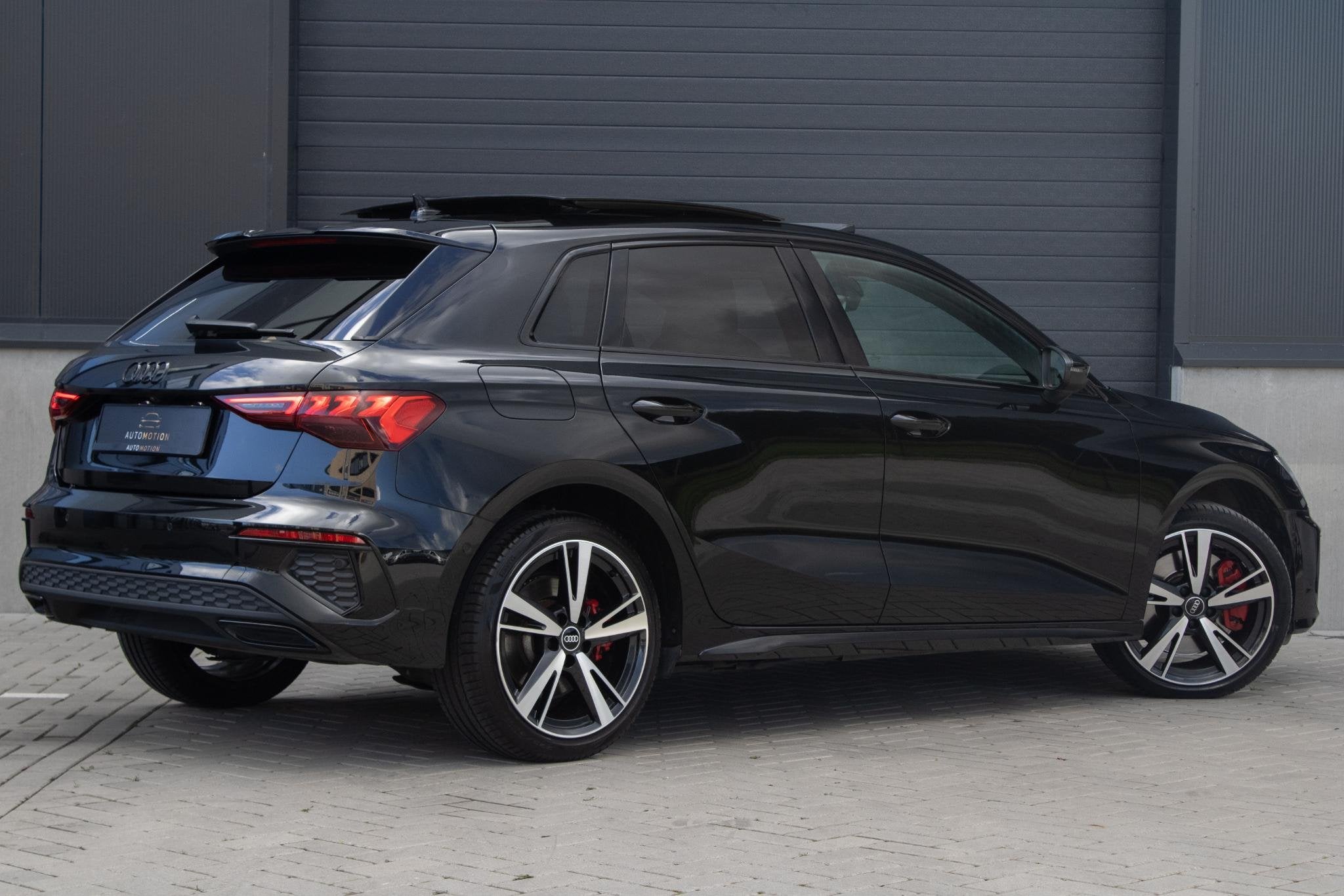 Audi A3 Sportback 45TFSIe S-line Competition PANO MATRIX CAM, Auto's, Dealer onderhouden, Gebruikt, 4 cilinders, Met garantie (alle)
