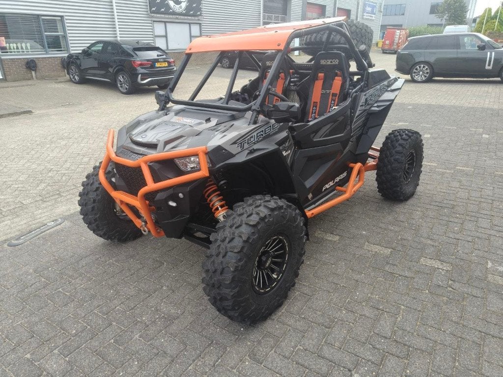 Polaris RZR XP turbo 1000, Motoren, 2 cilinders, 900 cc, 12 t/m 35 kW