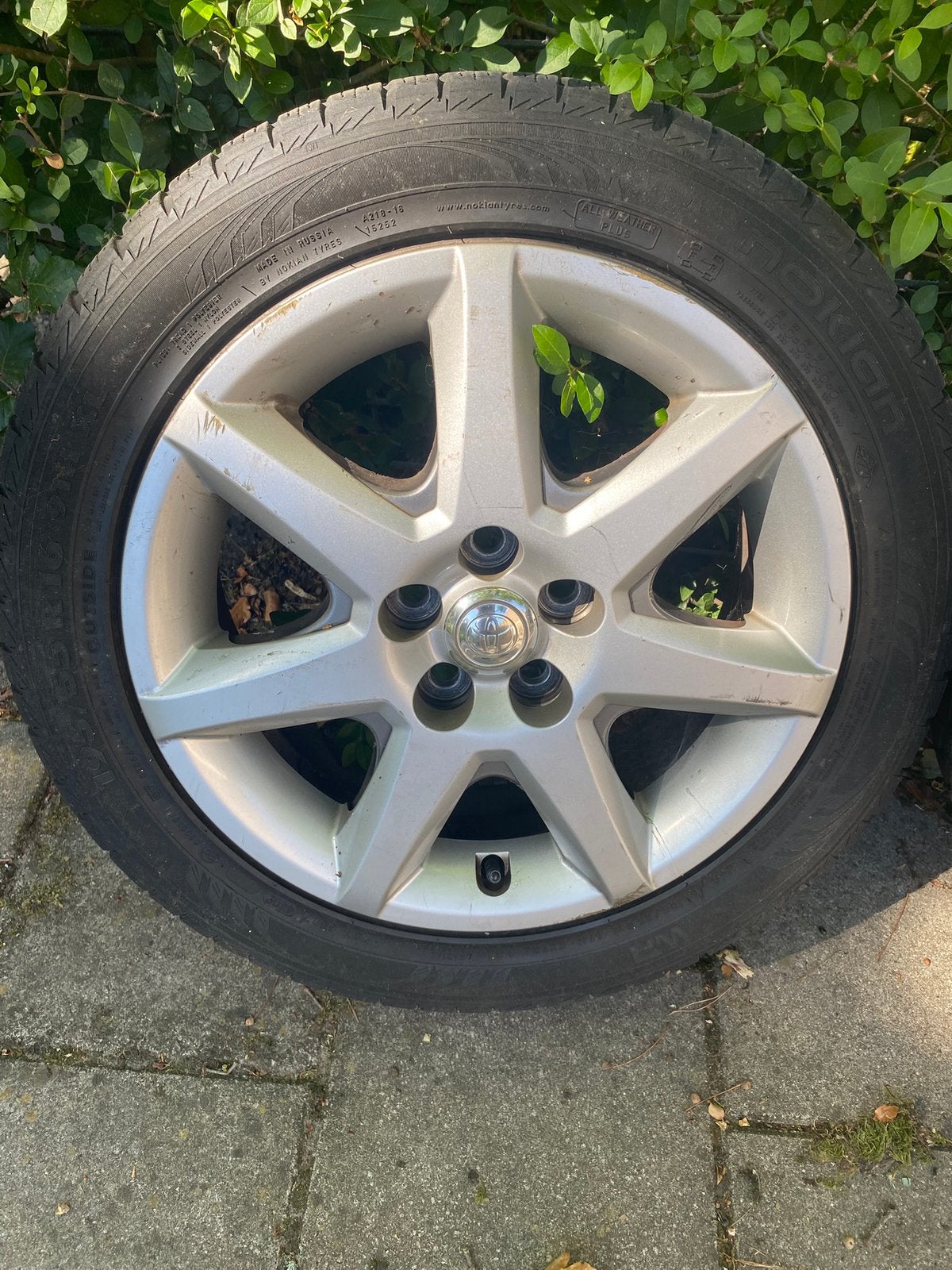 Toyota Prius lichtmetalen velgen met winterbanden, Ophalen