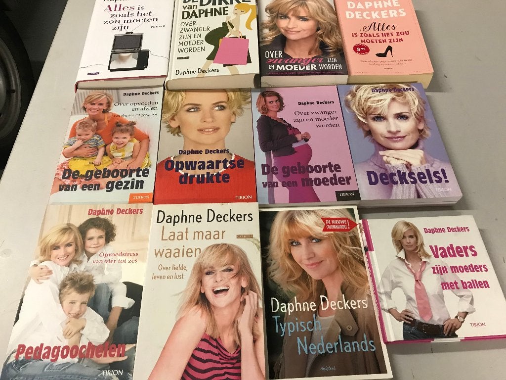 T.K. nog 10 Boeken van Daphne Dekkers zie actuele lijst, Boeken, Overige Boeken, Ophalen of Verzenden, Gelezen, Daphne Deckers