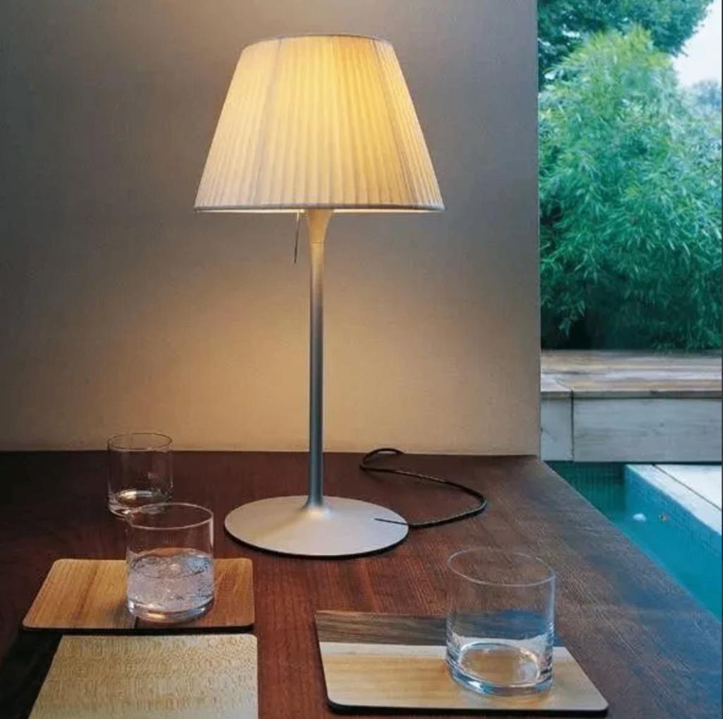 2x Flos Romeo Moon soft - Philippe Starck, Huis en Inrichting, Lampen | Tafellampen, Gebruikt, 50 tot 75 cm, Glas, Metaal, Stof