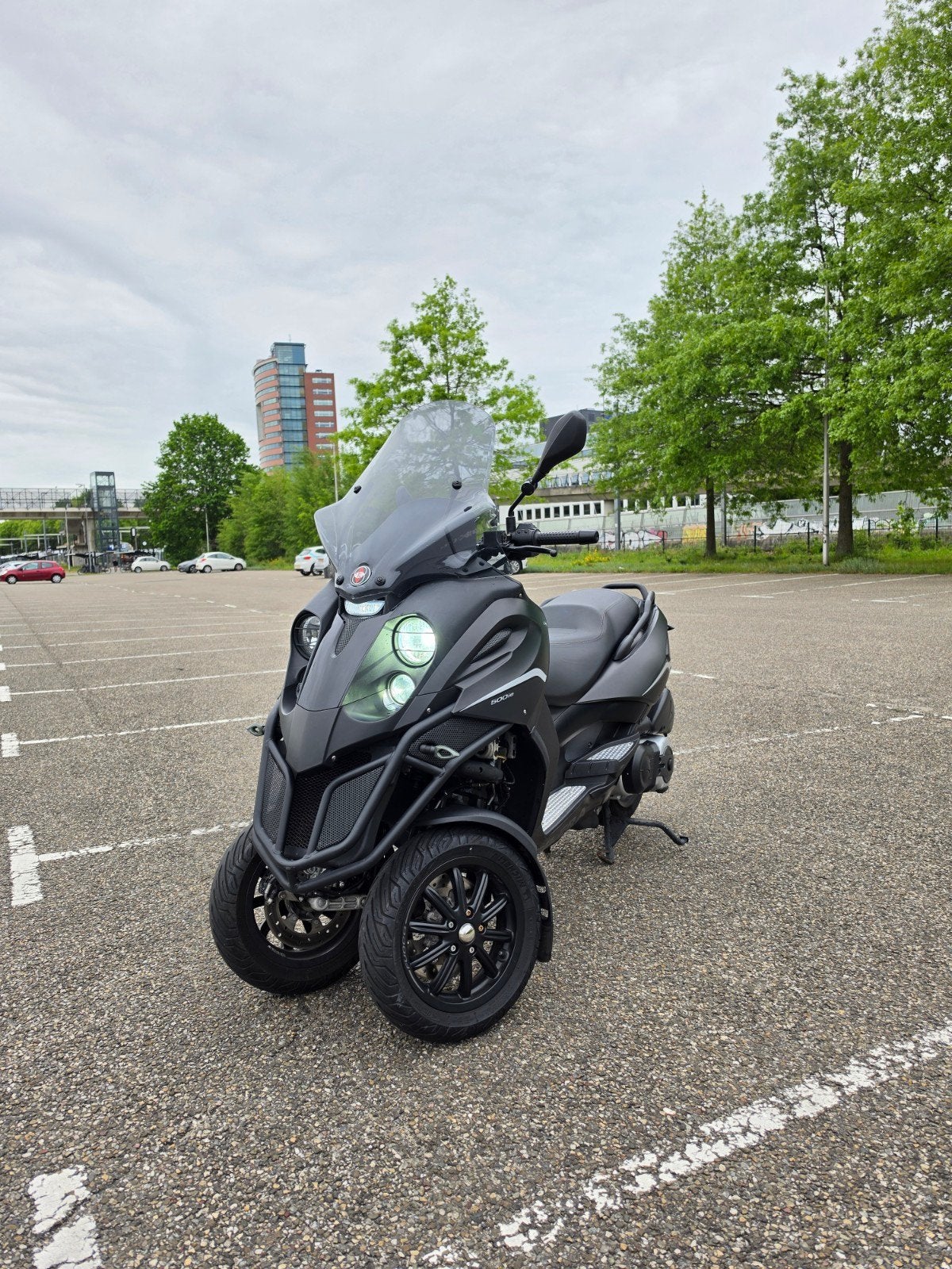 Gilera Fuoco 500ie 2017 6000km, Motoren, Scooter, Nieuw, Particulier, Sportuitlaat
