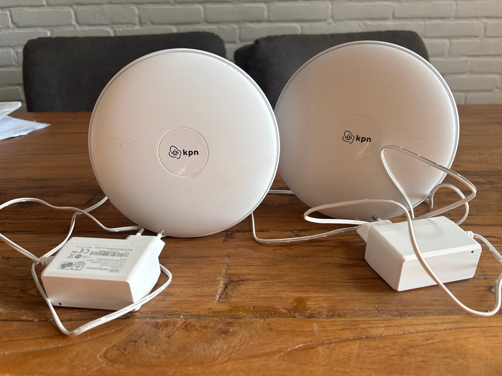 KPN SuperWifi punten (2 stuks) met adapters, Ophalen of Verzenden, Gebruikt, Router