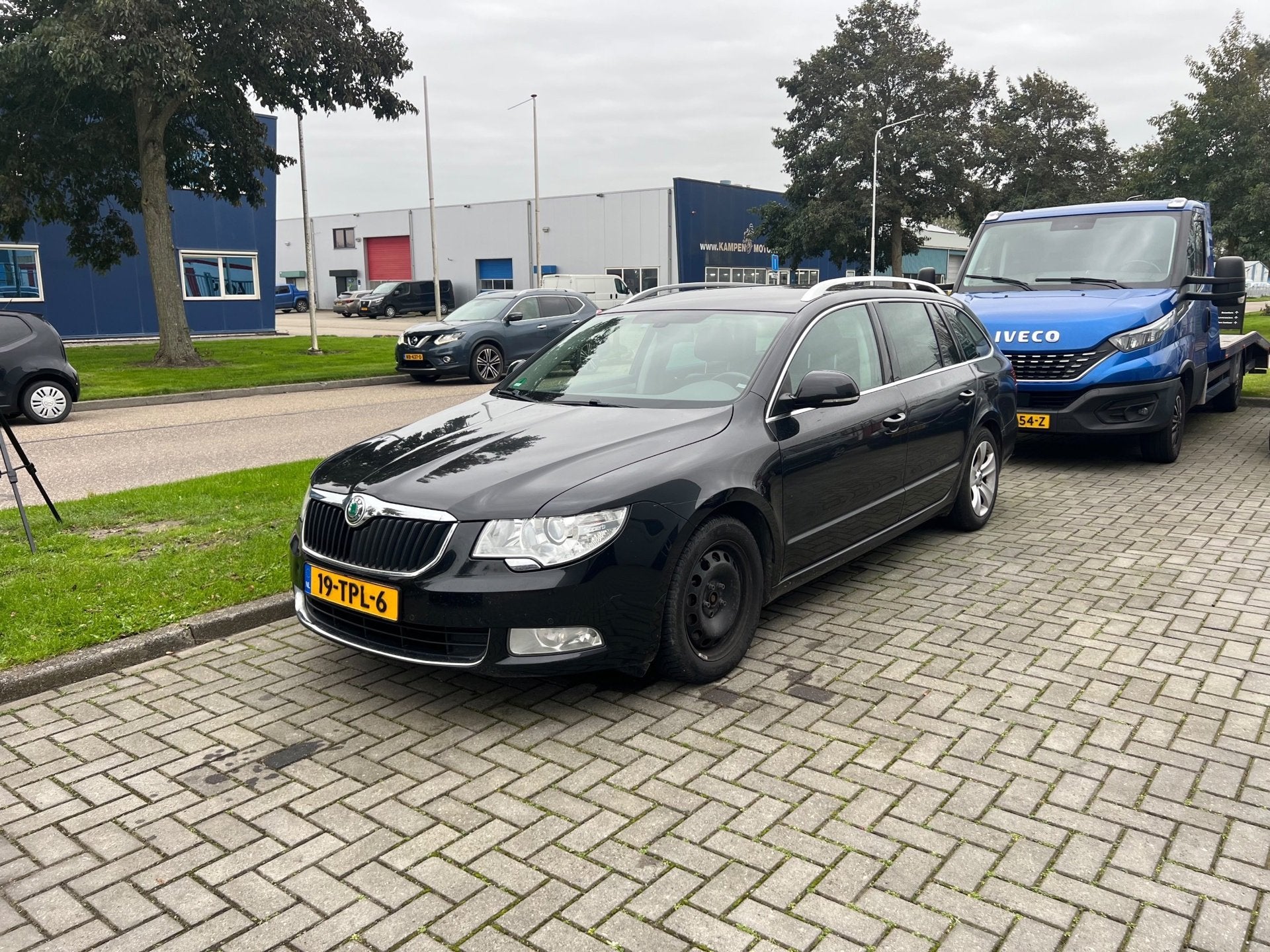 Skoda Superb Combi 1.6 TDI Ambition | Leder | Xenon | Climat, Auto's, Voorwielaandrijving, Euro 5, Stof, Gebruikt