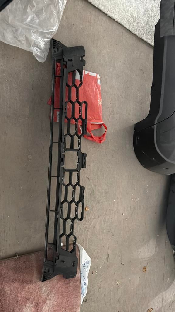 Audi a3 8y sline grille onder voorbumper, Ophalen of Verzenden, Audi