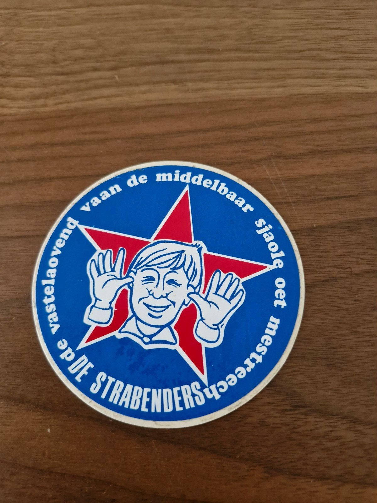 505 Vastelaovend Sticker "De Strabenders" Maastricht, Ophalen of Verzenden, Zo goed als nieuw