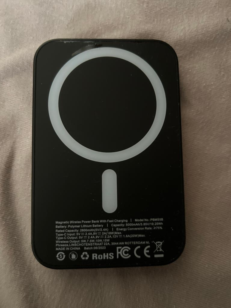 Draadloos powerbank voor iphone en samsung, Telecommunicatie, Powerbanks, Ophalen, Nieuw