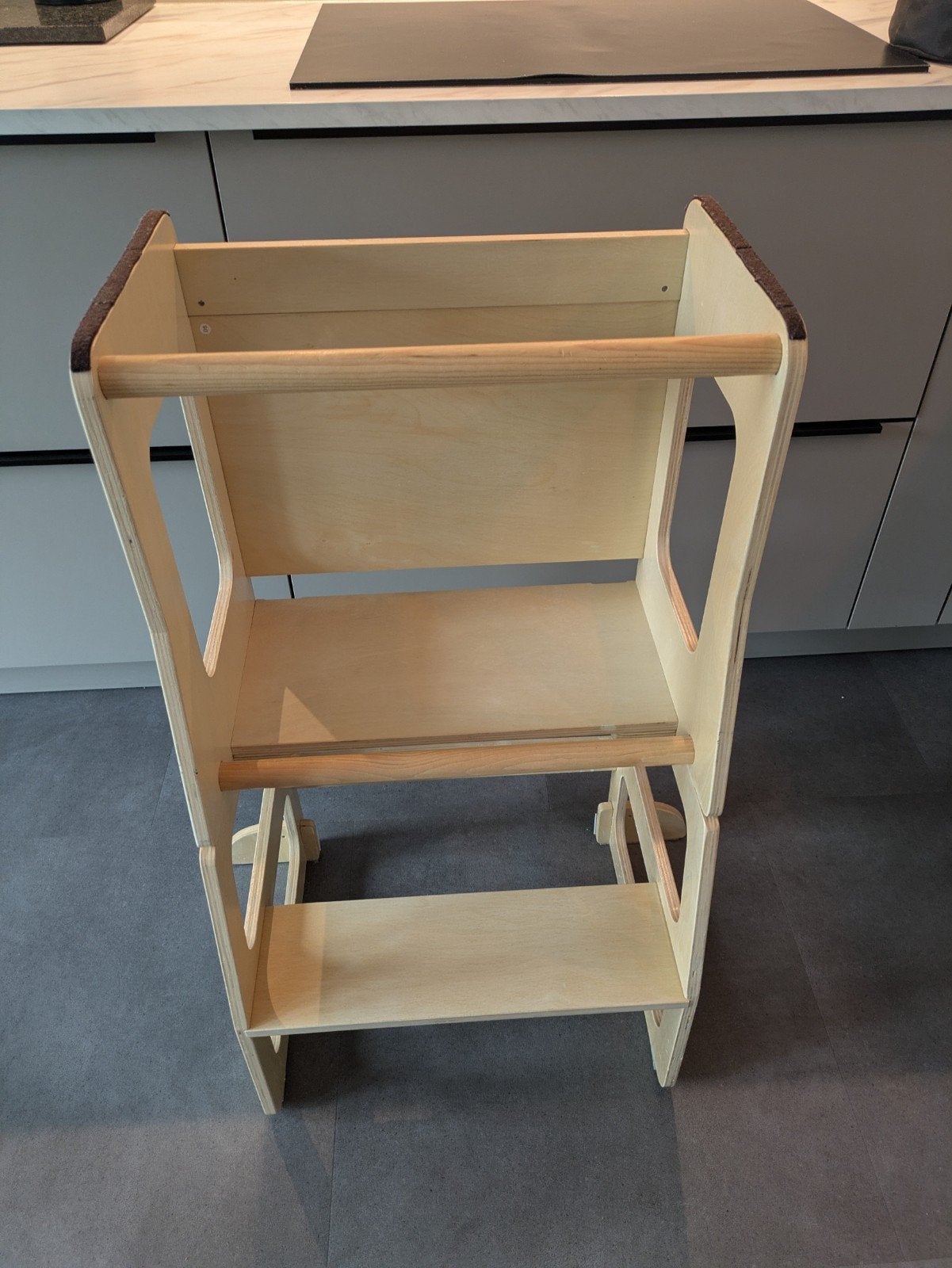 Montessori leertoren/tafel en bankje, Ophalen, Gebruikt