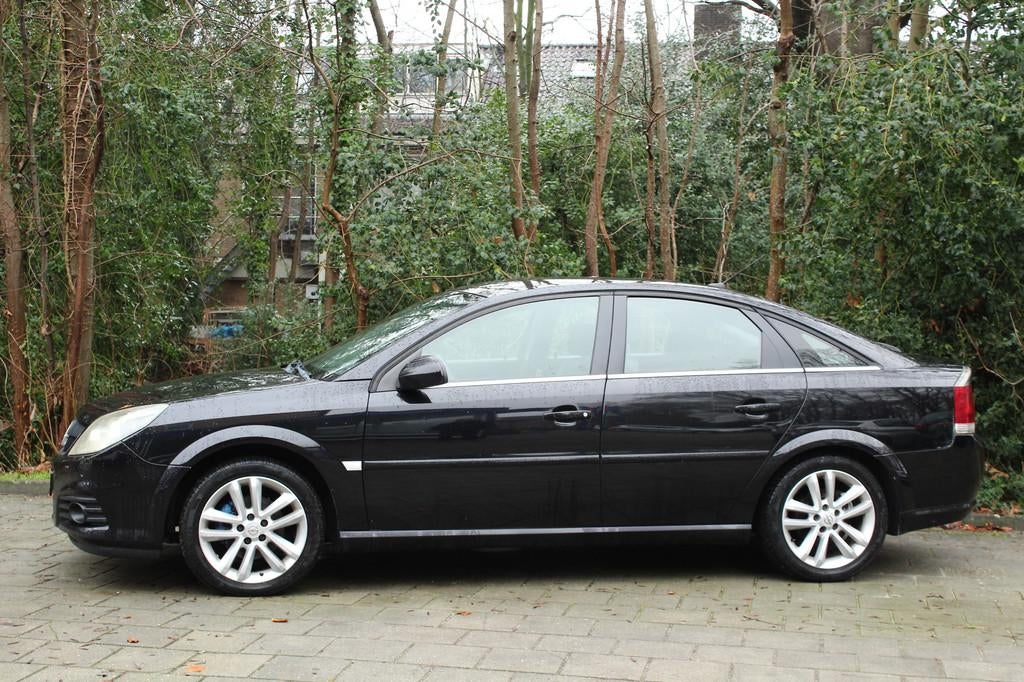 Opel Vectra GTS 2.2-16V Executive mooie bak! Trekhaak cruise, Gebruikt, Zwart, 4 cilinders, 715 kg