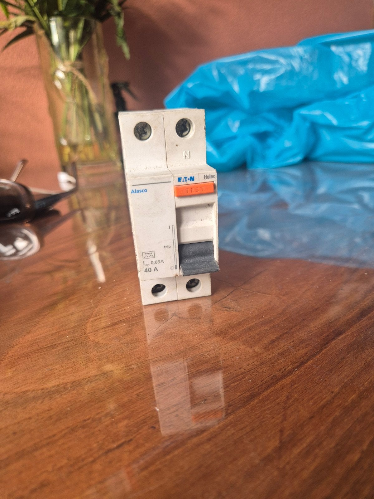Eaton Holec Alasco aardlekschakelaar 40A, Doe-het-zelf en Verbouw, Elektra en Kabels, Ophalen of Verzenden, Gebruikt, Eaton, Aardlekschakelaar