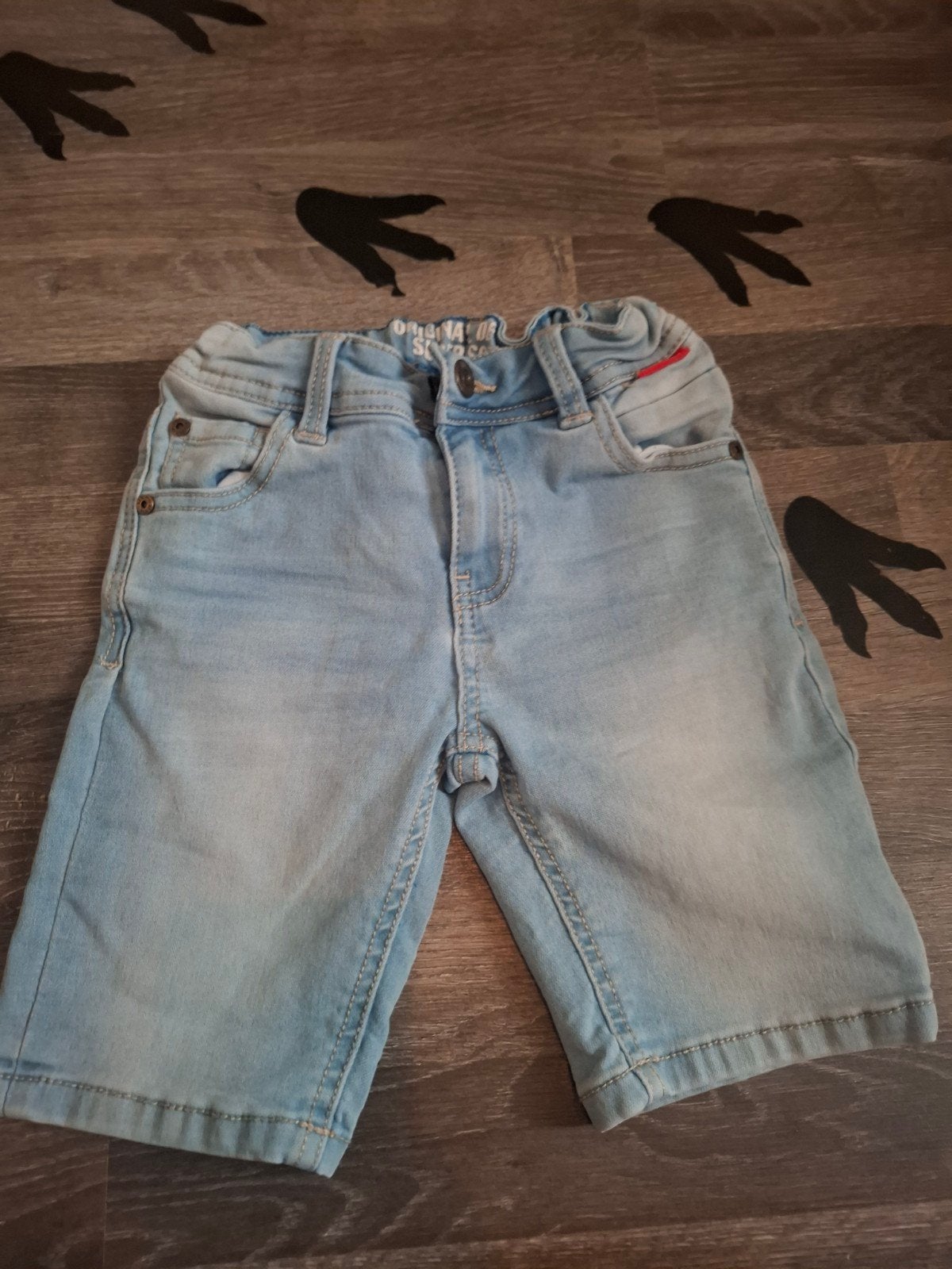 Korte broek DNM wear maat 116 zgan, Kinderen en Baby's, Broek, DNM wear, Ophalen of Verzenden, Zo goed als nieuw