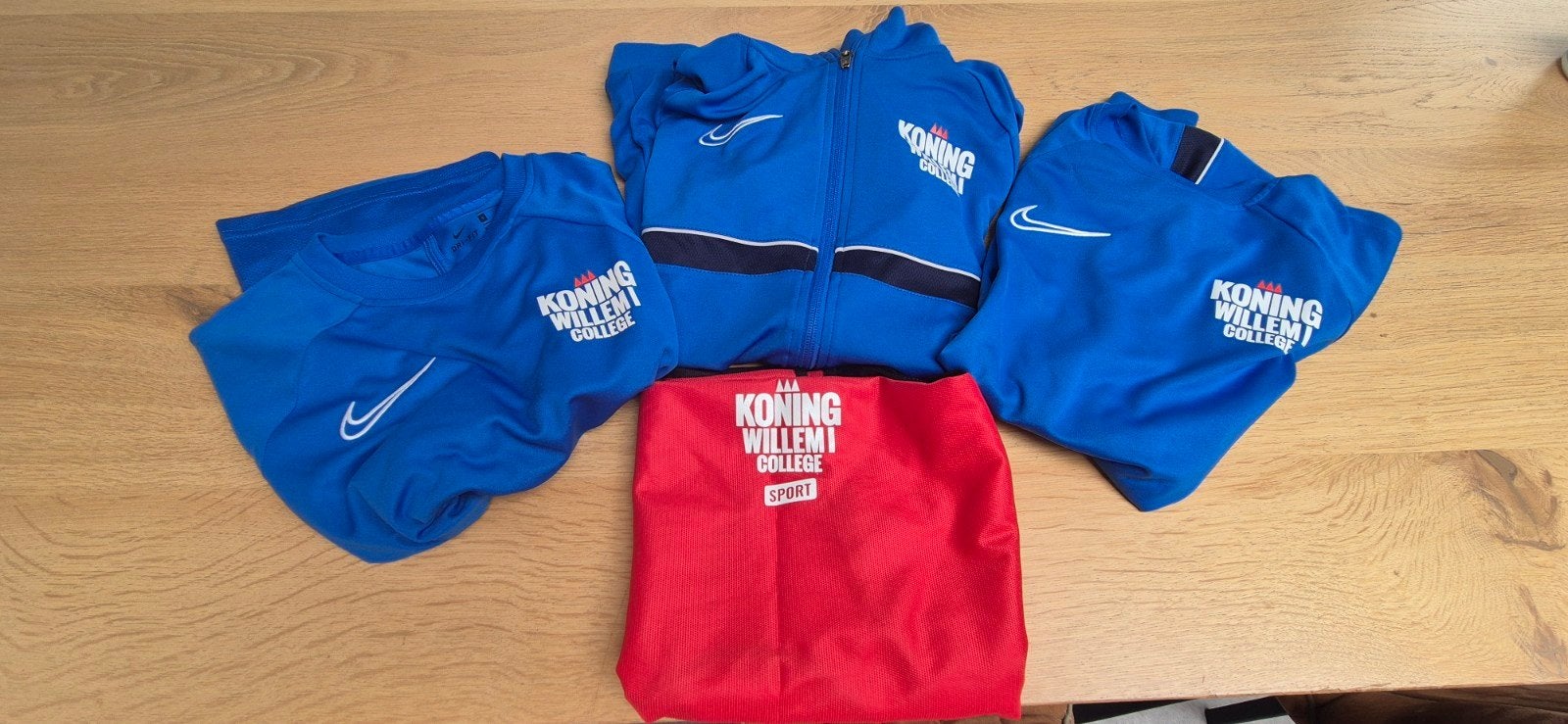 Set kleding sport en bewegen KW1c, Ophalen of Verzenden, Nieuw, Blauw