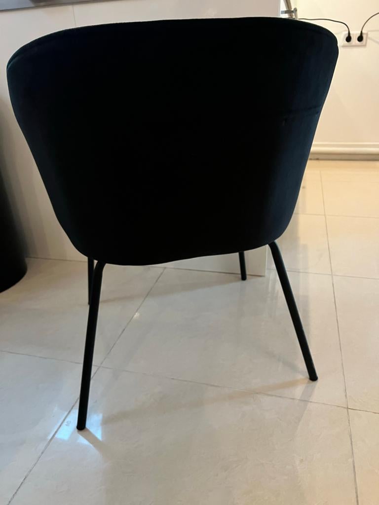 4 stuks Stijlvolle zwarte fluwelen eetkamerstoel, Huis en Inrichting, Stoelen, Ophalen, Zwart, Zo goed als nieuw, Metaal