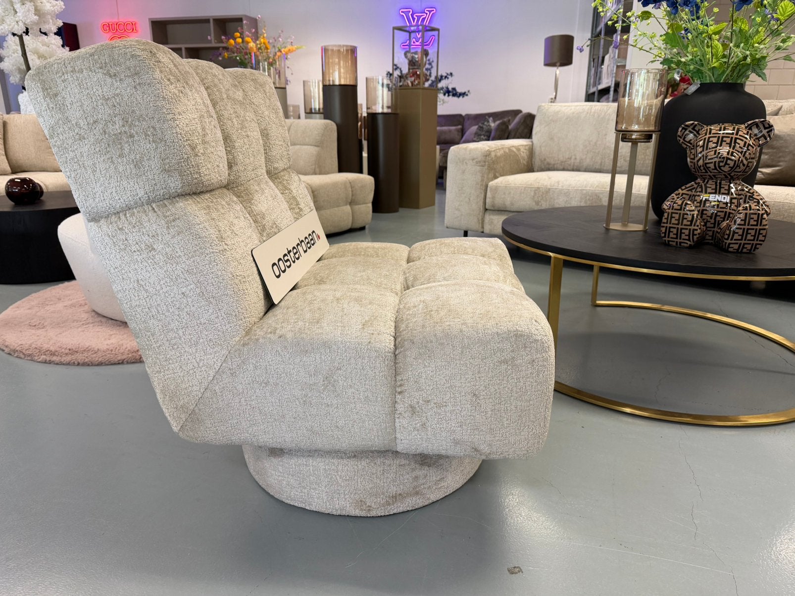 Luxe Velvet Teddy Draaifauteuil Davy NIEUW Beige Sand NEW, Huis en Inrichting, Fauteuils, Info@oosterbaanwonen.nl, Venus 31 8448CE Heerenveen