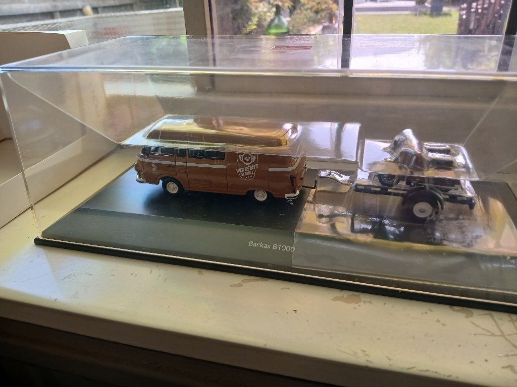 Barkas B1000 + aanhanger met Simson motoren van Schuco 1/43, Ophalen of Verzenden, Zo goed als nieuw, Overige typen, Schuco