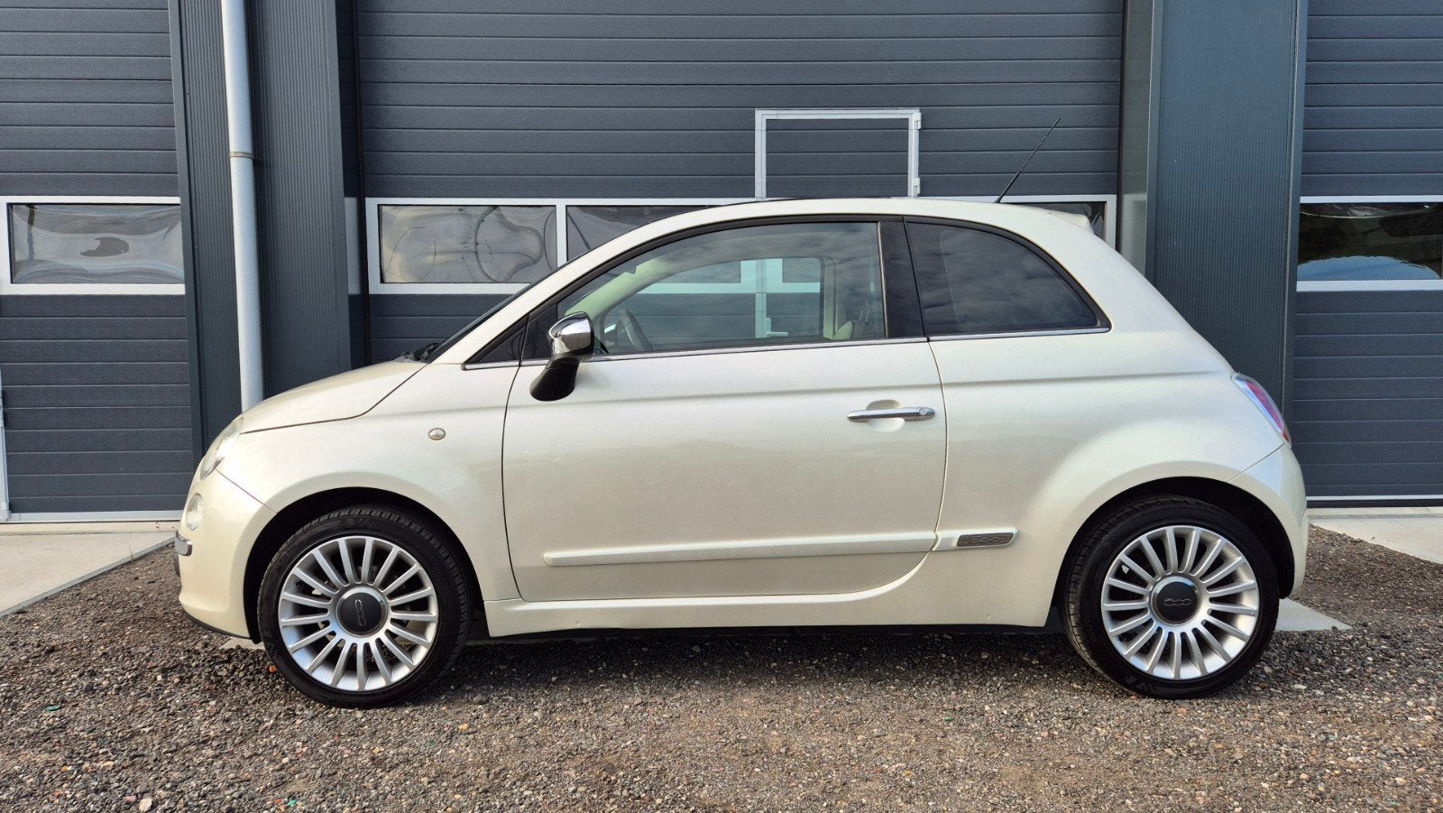 Fiat 500 1.2 Lounge parelmoer wit climate c glazen dak, Auto's, Fiat, 1242 cc, 4 cilinders, 840 kg, Wit