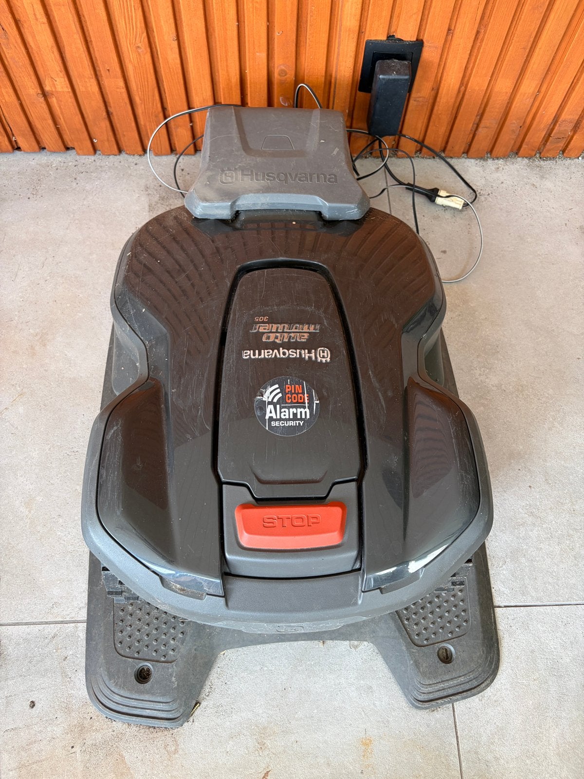 Robotmaaier Husqvarna 305, Ophalen, Gebruikt, 20 tot 25 cm
