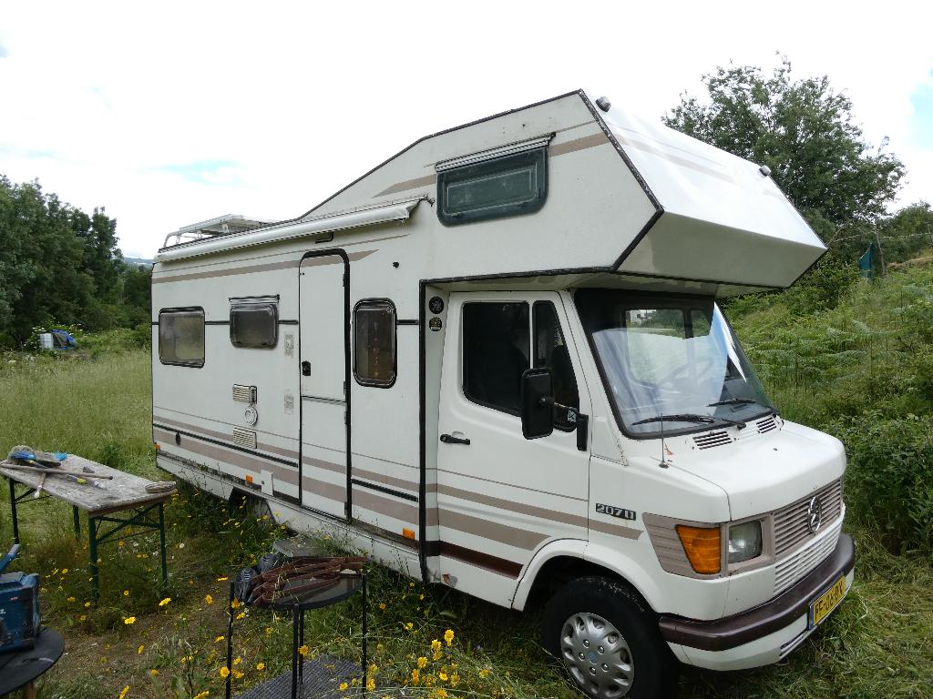 Belastingvrij: Mercedes 207D Camper (oldtimer), Caravans en Kamperen, Chemisch toilet, Alkoof, Kluisje, Mercedes-Benz