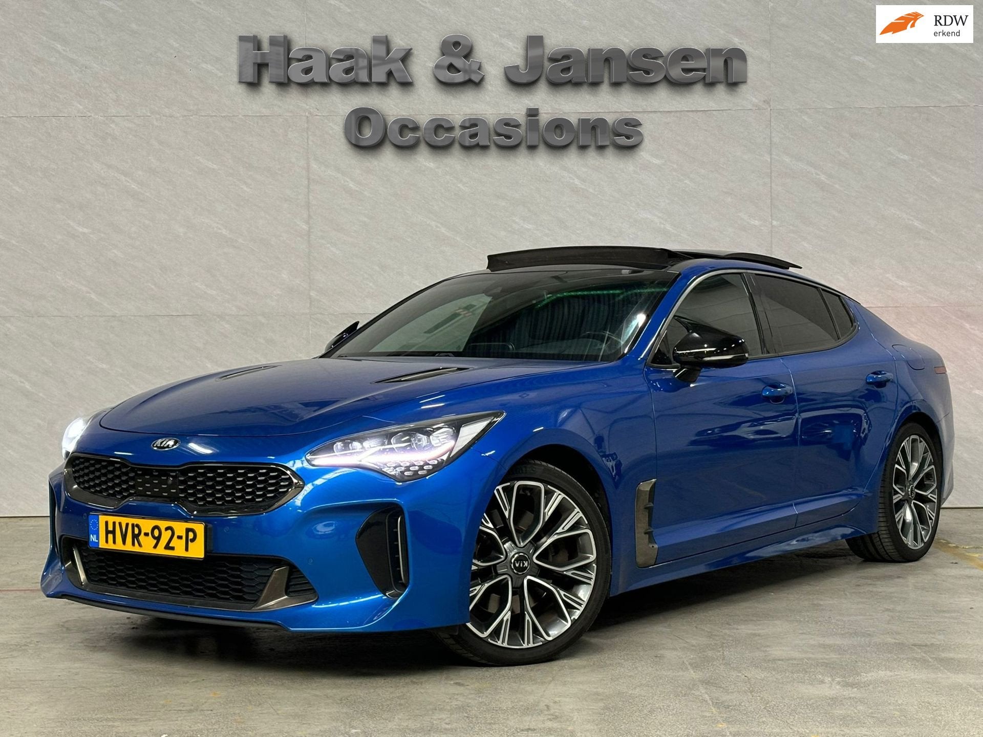 Kia Stinger GT-Line 2WD - Pano - Leder - Adaptive - Trekhaak, Automaat, Achterwielaandrijving, Gebruikt, Zwart