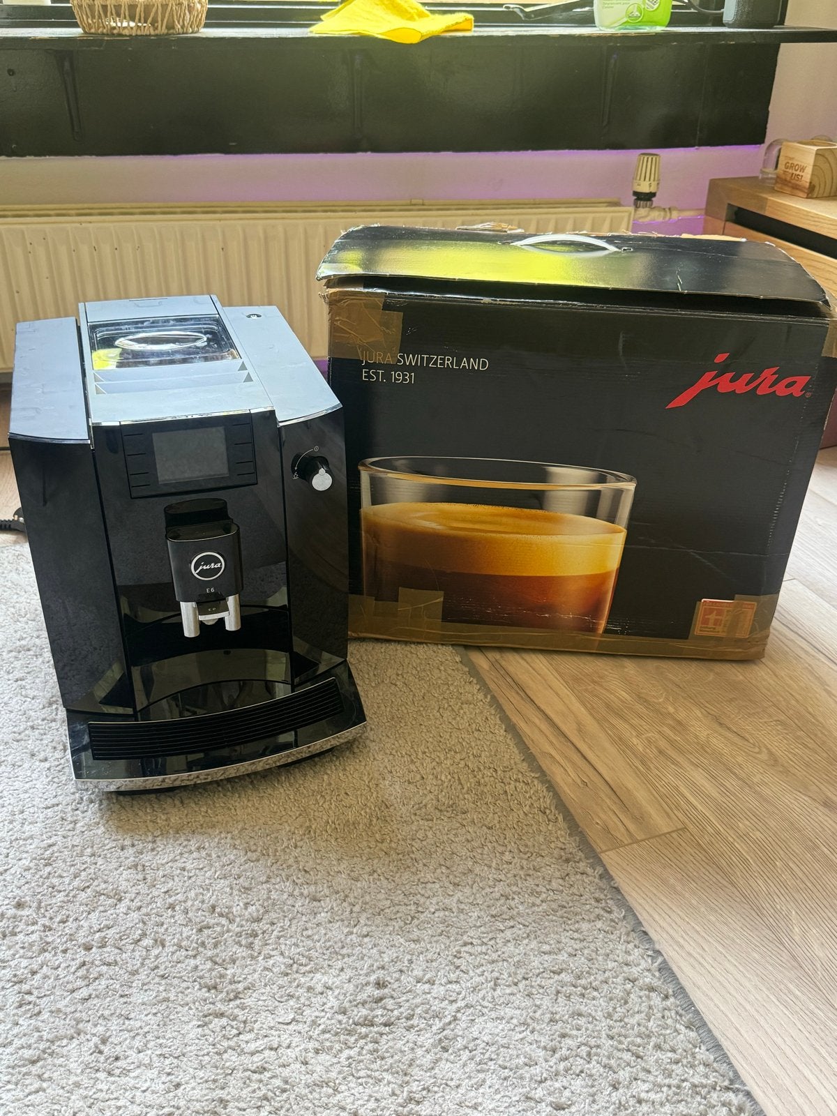 Jura E6 Koffiemachine - Zo goed als nieuw, 10 kopjes of meer, Koffiemachine, Zo goed als nieuw, JURA Elektroapparate AG